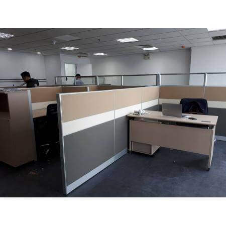 Vách ngăn văn phòng dùng để ngăn cách vị trí của các nhân viên ngồi cạnh nhau