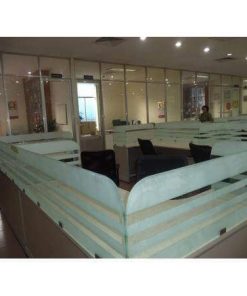 Vách ngăn kính mặt bàn VKM02