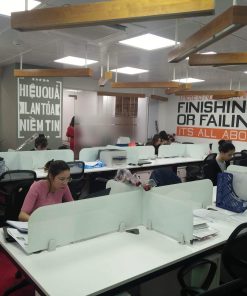 VÁCH NGĂN KÍNH MẶT BÀN VKM06