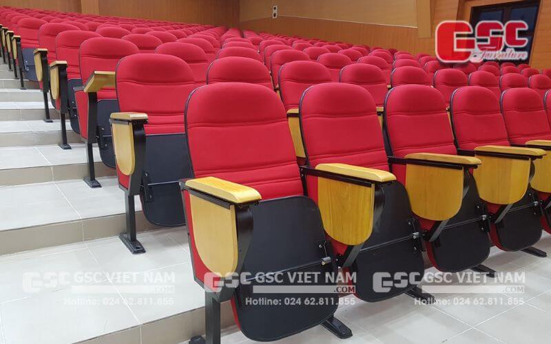 500 ghế hội trường tại công trình đã được lắp đặt