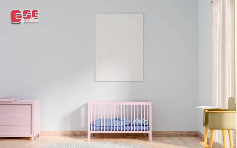 Trang trí phòng ngủ cho trẻ sơ sinh hạn chế bố trí nhiều đồ lạc vì trông rối mắt và chật trội