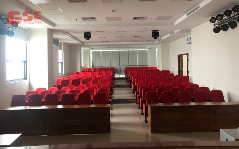 Hội trường của trường Đại học CN TP Hồ Chí Minh lần 3
