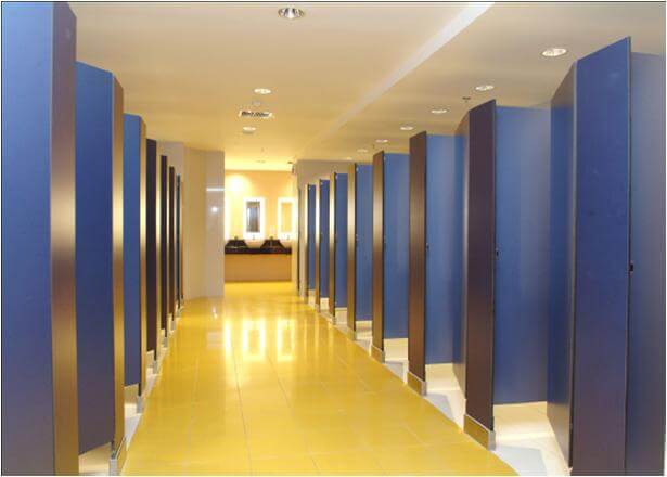 Vách ngăn vệ sinh giá rẻ có những đặc điểm gì?