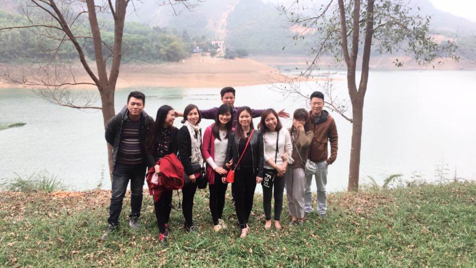 Khung cảnh trên đường đi đến động Thác Bờ