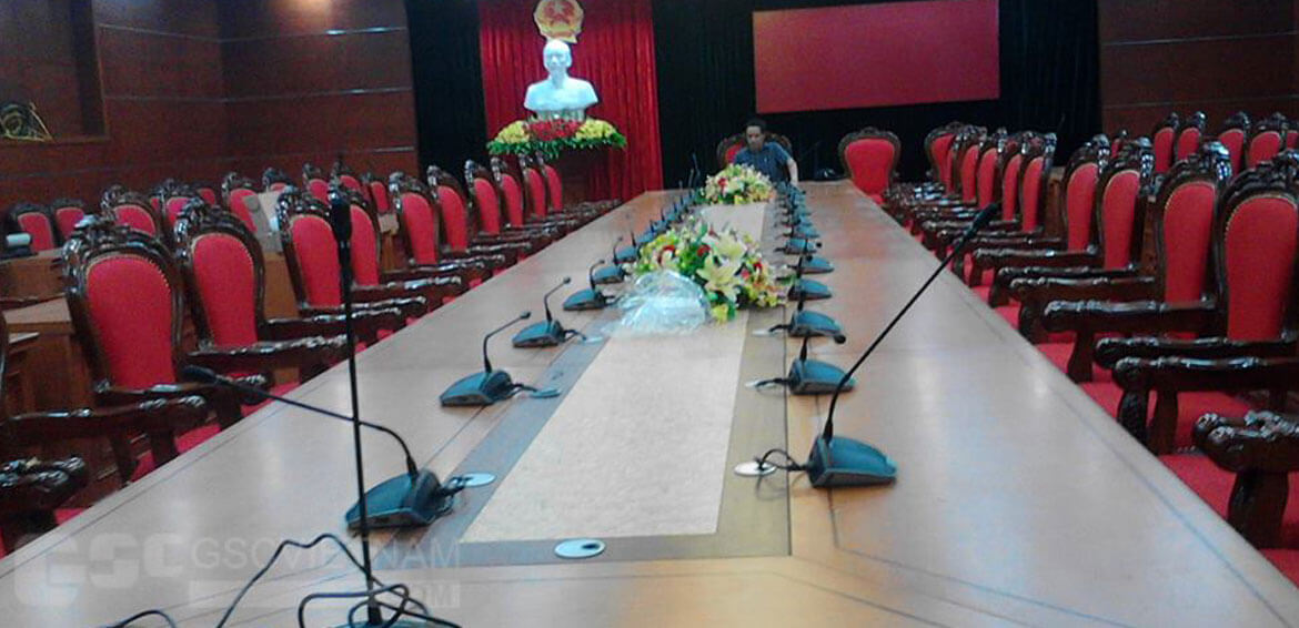 Mê đắm với không gian nội thất phòng khánh tiết UBND Hòa Bình 