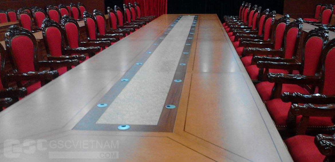 Mê đắm với không gian nội thất phòng khánh tiết UBND Hòa Bình 