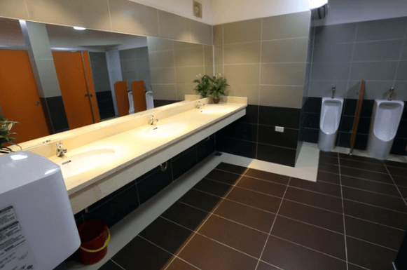 3 Ưu điểm nổi bật khi sử dụng vách ngăn vệ sinh Compact !