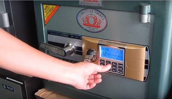 Cách đổi mật khẩu két sắt dễ dàng trong tích tắc