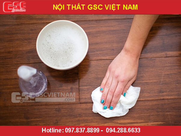 Mẹo làm sạch vết ố bám trên đồ gỗ nội thất văn phòng