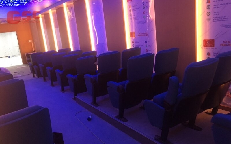 Phòng chiếu phim tại Nhà máy Tanifood