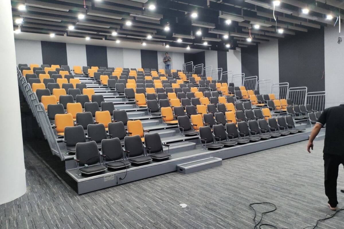 Dự án ghế khán đài tại Trung tâm Khởi nghiệp Sáng tạo TP Hồ Chí Minh