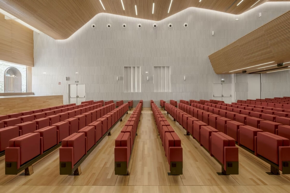 Dự án cung cấp hệ thống ghế ngồi Mutasub Seating System của Figueras