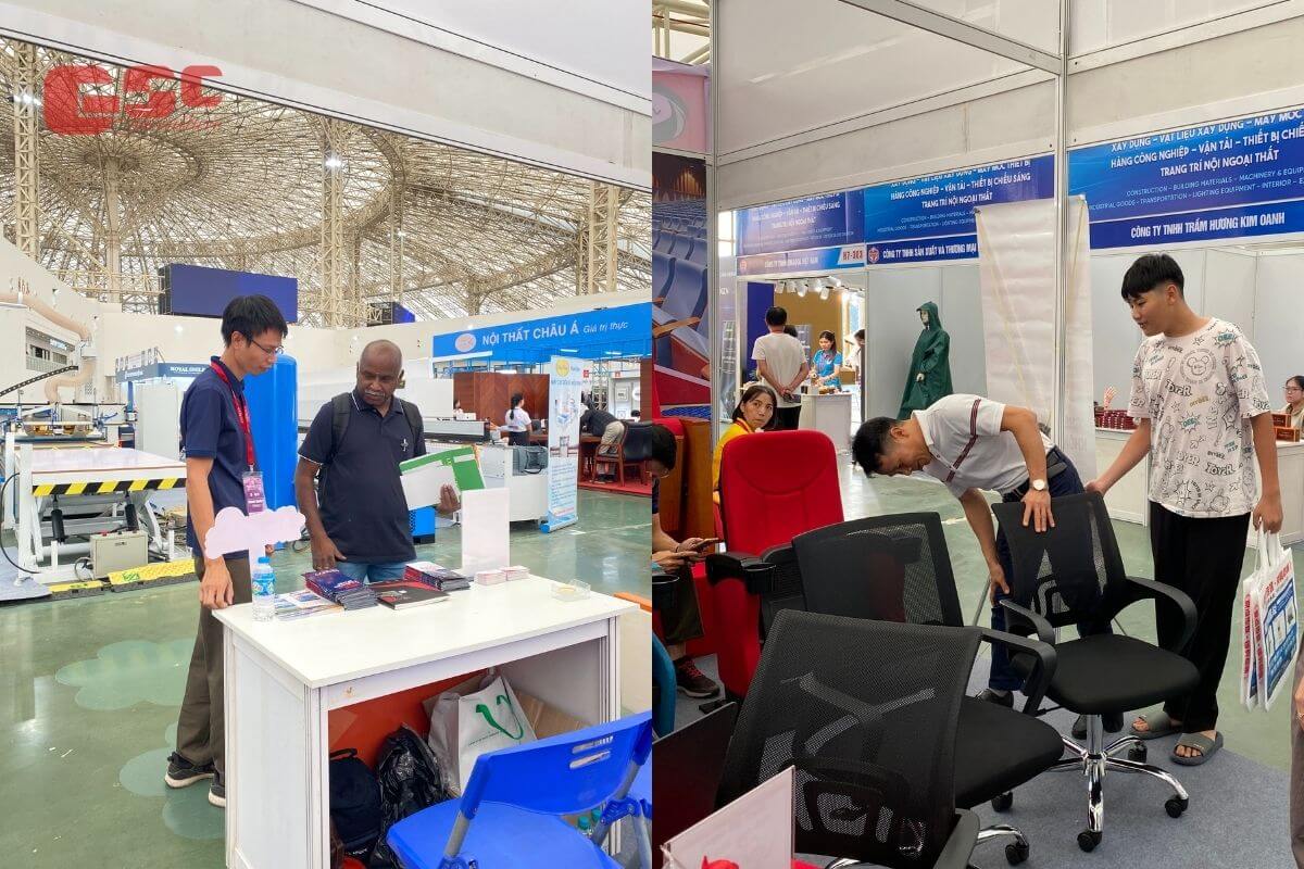 Khách nước ngoài tham quan gian hàng